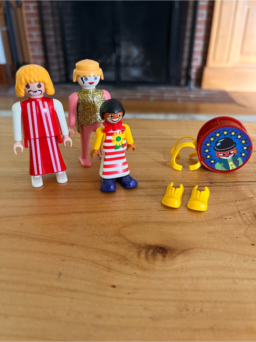 Playmobil Kids Clown and Figures Set - Red & Yellow